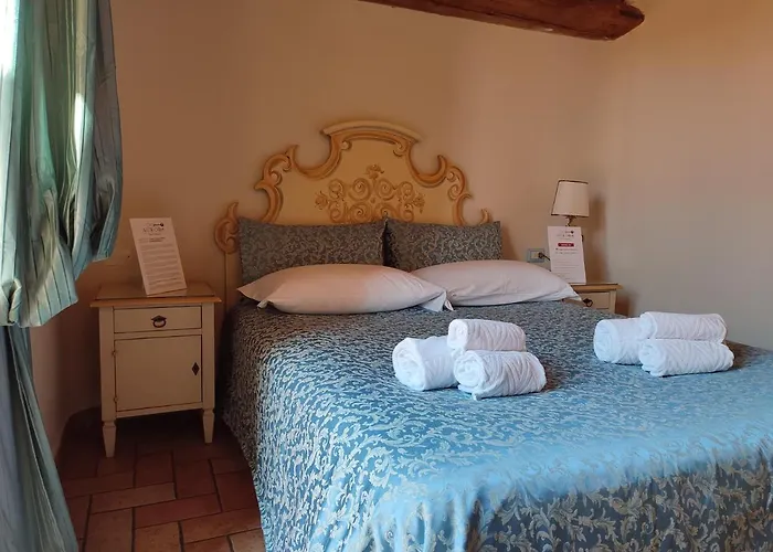 R&b Casa Aurora Guest house 4*