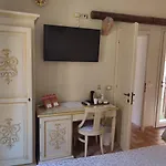 Guest house R&b Casa Aurora 4*