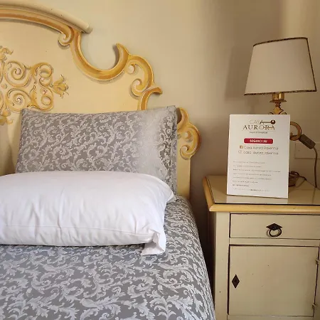 招待所 Casa Aurora 4*