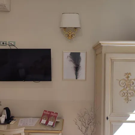 בית הארחה Casa Aurora 4*