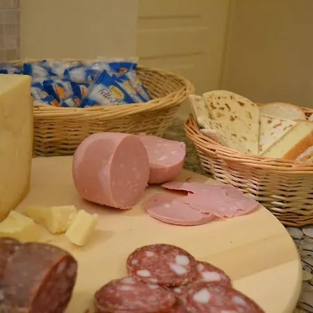 Casa Aurora 拉文纳